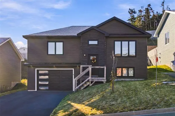 11 Phoenix Drive, Paradise, NL A1L 3L4