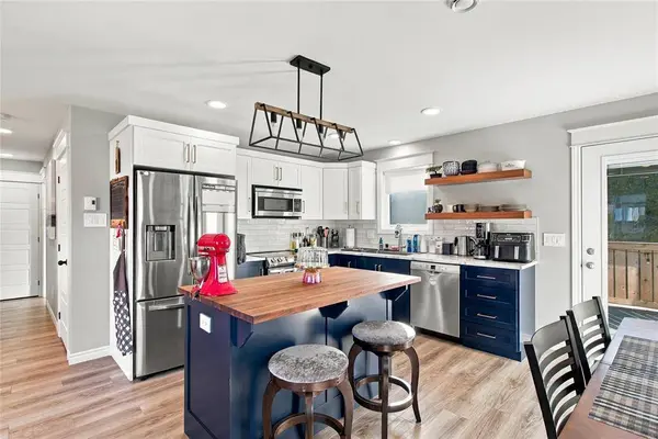 11 Phoenix Drive, Paradise, NL A1L 3L4