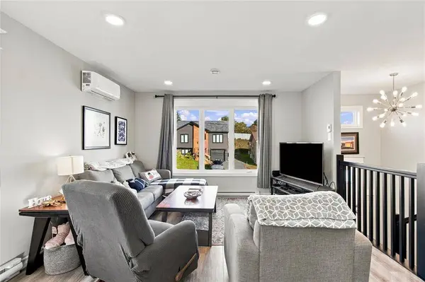 11 Phoenix Drive, Paradise, NL A1L 3L4