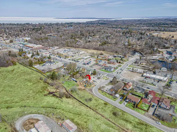 173&77 High ST, Georgina, ON L0R 1E0