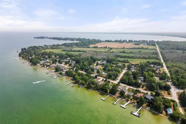 22 Blue Heron DR, Georgina, ON L0E 1N0