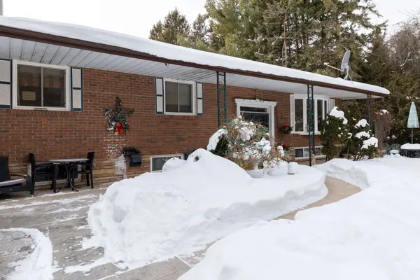 15142 Mount Pleasant RD, Caledon, ON L7E 3M4