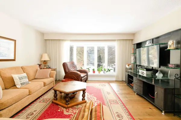 15142 Mount Pleasant RD, Caledon, ON L7E 3M4