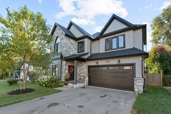 258 Andrew ST, Newmarket, ON L3Y 1H2