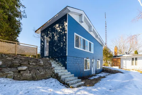 47 Moon Point DR, Oro-medonte, ON L3V 0R8