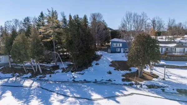 47 Moon Point DR, Oro-medonte, ON L3V 0R8