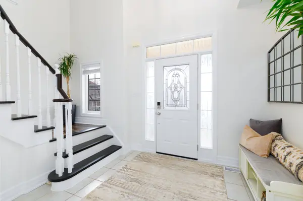 16 Bardawill AVE, Georgina, ON L4P 0E7