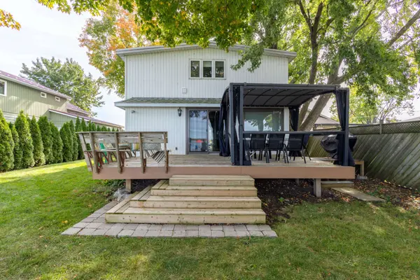 122 Blue Heron DR, Georgina, ON L0E 1N0