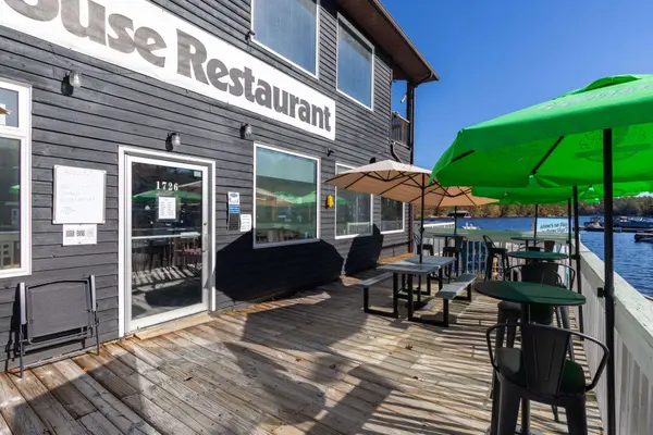 1726 Earl Haid AVE, Severn, ON L0K 1E0