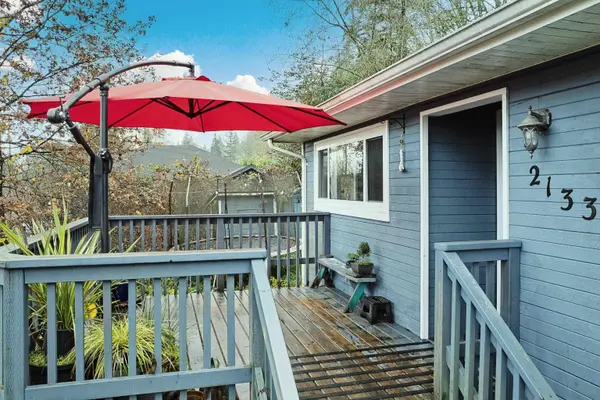 2133 Hope ST, Port Moody, BC V3H 2H9