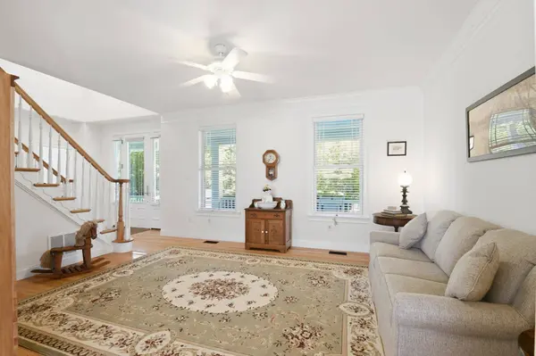8 Galloping Way, Cape May Court House, NJ 08210