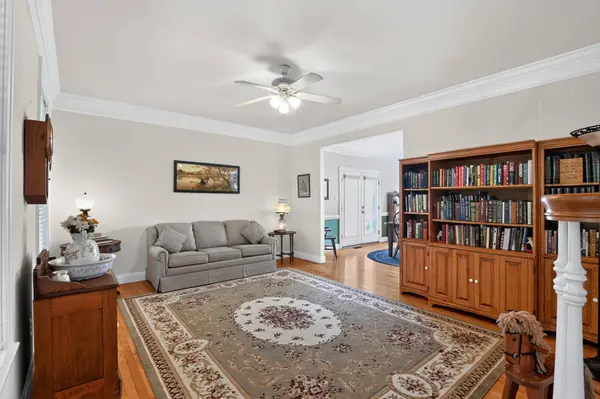 8 Galloping Way, Cape May Court House, NJ 08210