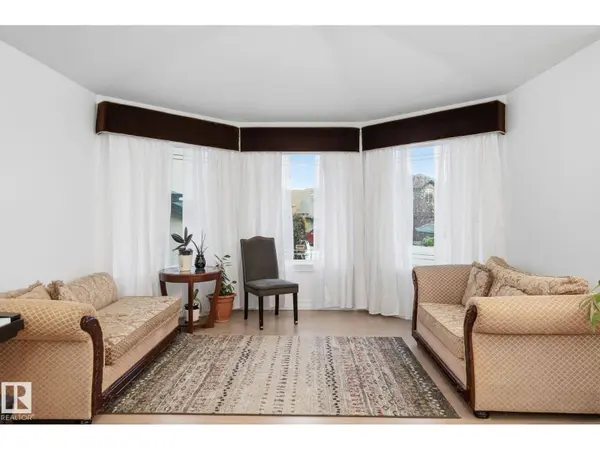 1324 70 ST SW, Edmonton, AB T6X1K9