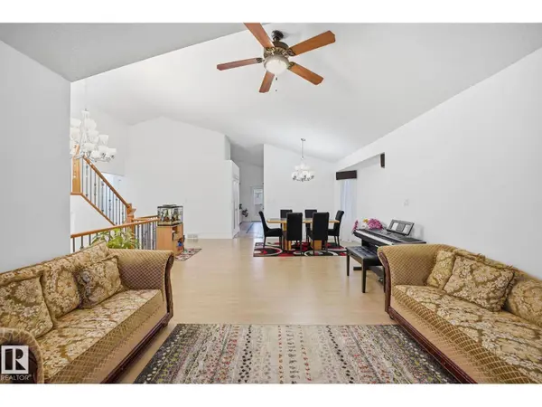 1324 70 ST SW, Edmonton, AB T6X1K9