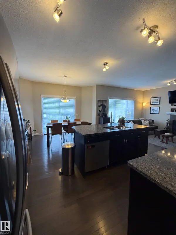 37 CODETTE WY, Sherwood Park, AB T8H 0P3