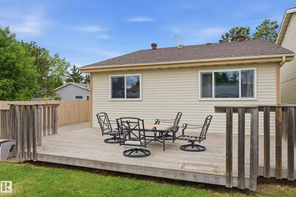 2103 53 ST NW, Edmonton, AB T6L 4T8