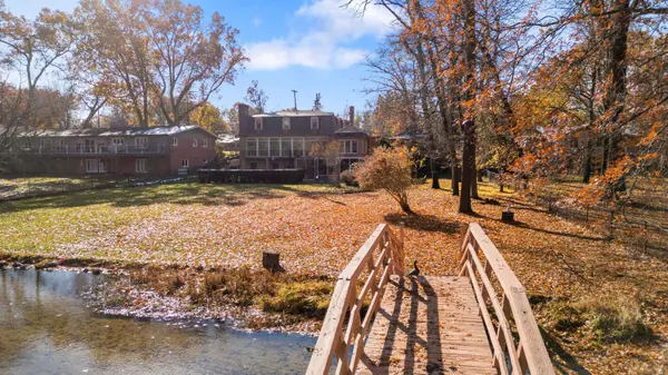 1818 Greenbriar Drive, Portage, MI 49024