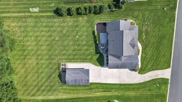 3700 Oakharbor Street, Kalamazoo, MI 49009