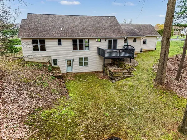 4197 Stoney Hill Drive, Kalamazoo, MI 49009
