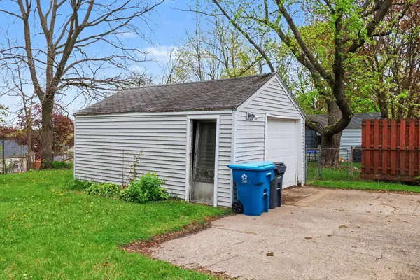 1705 Roseland Avenue, Kalamazoo, MI 49001
