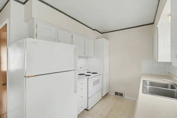 1705 Roseland Avenue, Kalamazoo, MI 49001