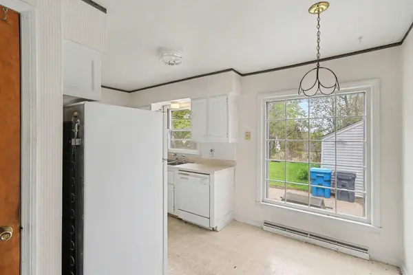 1705 Roseland Avenue, Kalamazoo, MI 49001