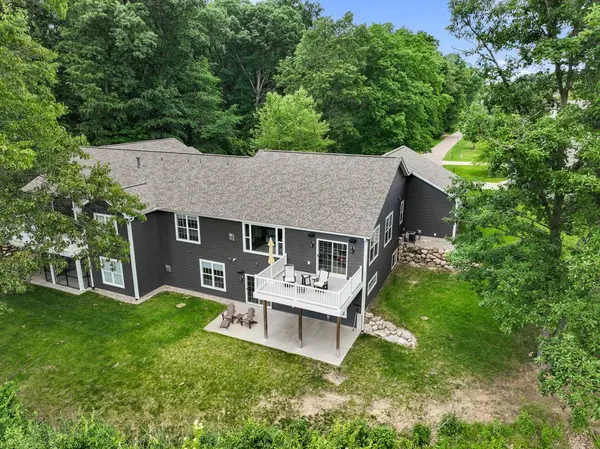 2213 Hunters Pond, Kalamazoo, MI 49048