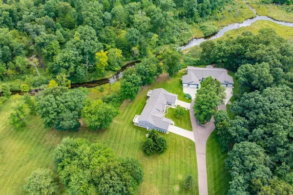 2213 Hunters Pond, Kalamazoo, MI 49048