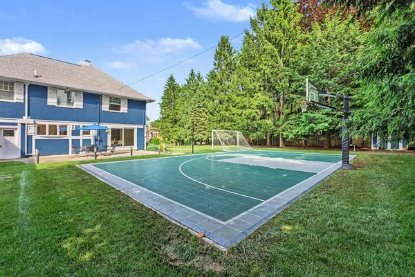 1517 Spruce Drive, Kalamazoo, MI 49008
