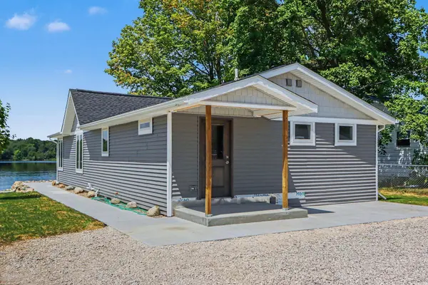 52070 Lake Avenue, Three Rivers, MI 49093