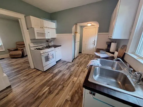 43 W Willard, Battle Creek, MI 49037