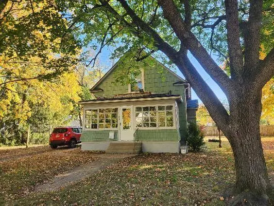 43 W Willard