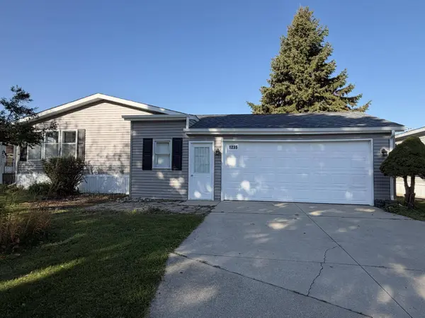 1235 Miss Ellie Drive