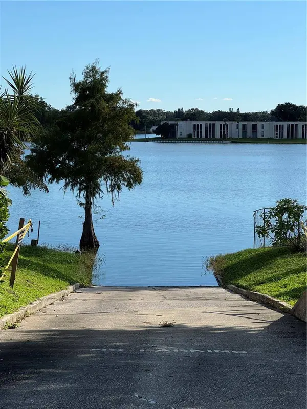 620 ORANGE DR #225, Altamonte Springs, FL 32701