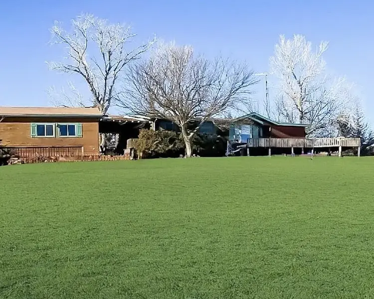 9 NW Indian Rd W, Medicine Lodge, KS 67104