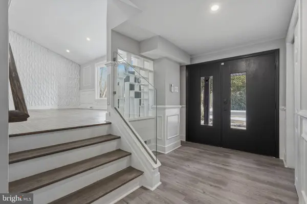 323 PARRY RD, Cinnaminson, NJ 08077