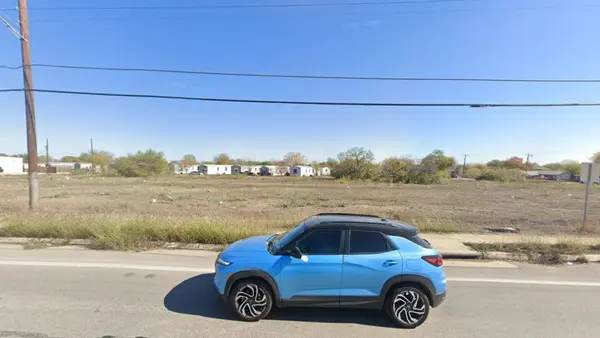 S Zarzamora St, San Antonio, TX 78224