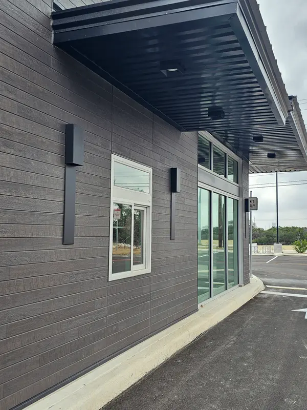 25211 U.S. Hwy 281 N #101, San Antonio, TX 78260