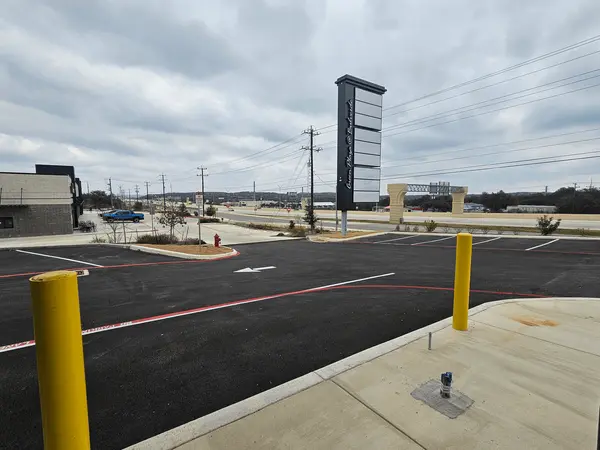 25211 U.S. Hwy 281 N, San Antonio, TX 78260