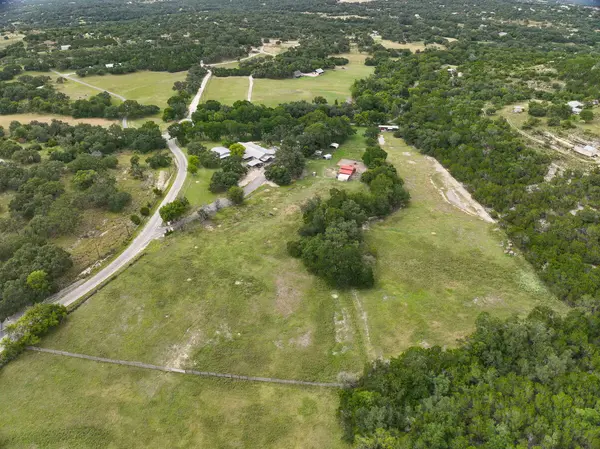 319 Los Indios Ranch Rd, Boerne, TX 78006-5724
