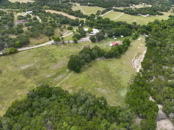 319 Los Indios Ranch Rd, Boerne, TX 78006-5724