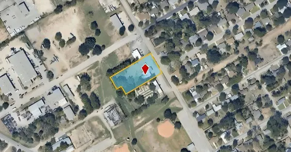 Oak St, Schertz, TX 78154