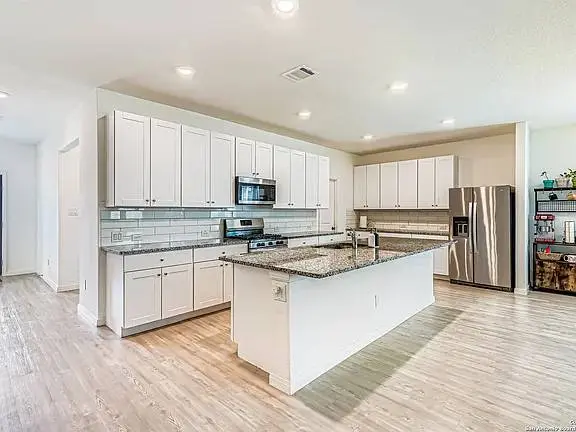 31773 Nimbus Dr, Bulverde, TX 78163-2564