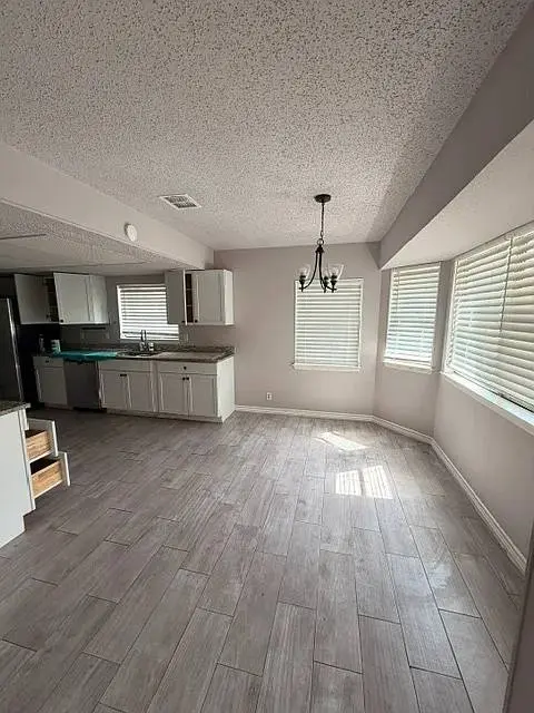 2718 Rim Rock Trl, San Antonio, TX 78251-2207