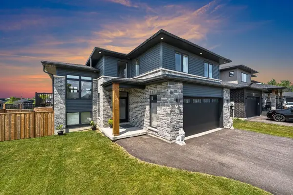 feature image of Why High Inventory Means Big Opportunities for Buyers & Sellers