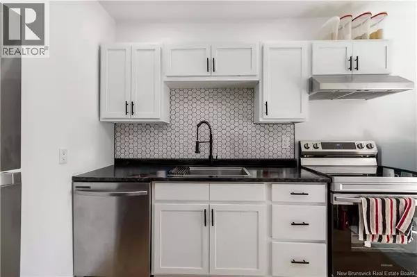 48 Eighth Street, Moncton, NB E1E3E9