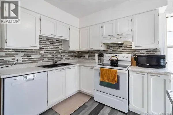 27 Airport Street, Dieppe, NB E1A2G1
