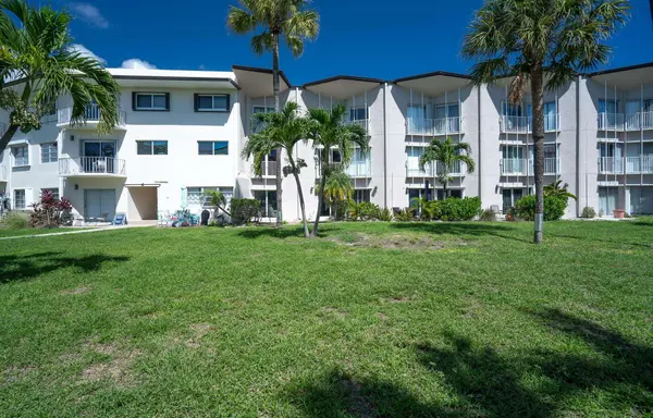 1967 S Ocean BLVD #104, Lauderdale By The Sea, FL 33062