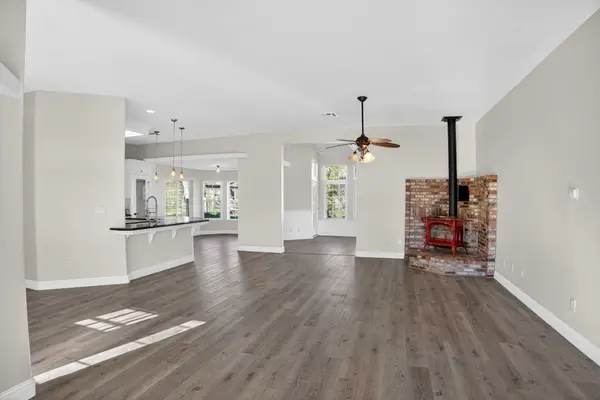 30261 Knight Ct, Tehachapi, CA 93561-8520