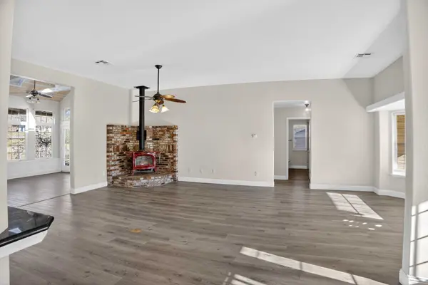 30261 Knight Ct, Tehachapi, CA 93561-8520